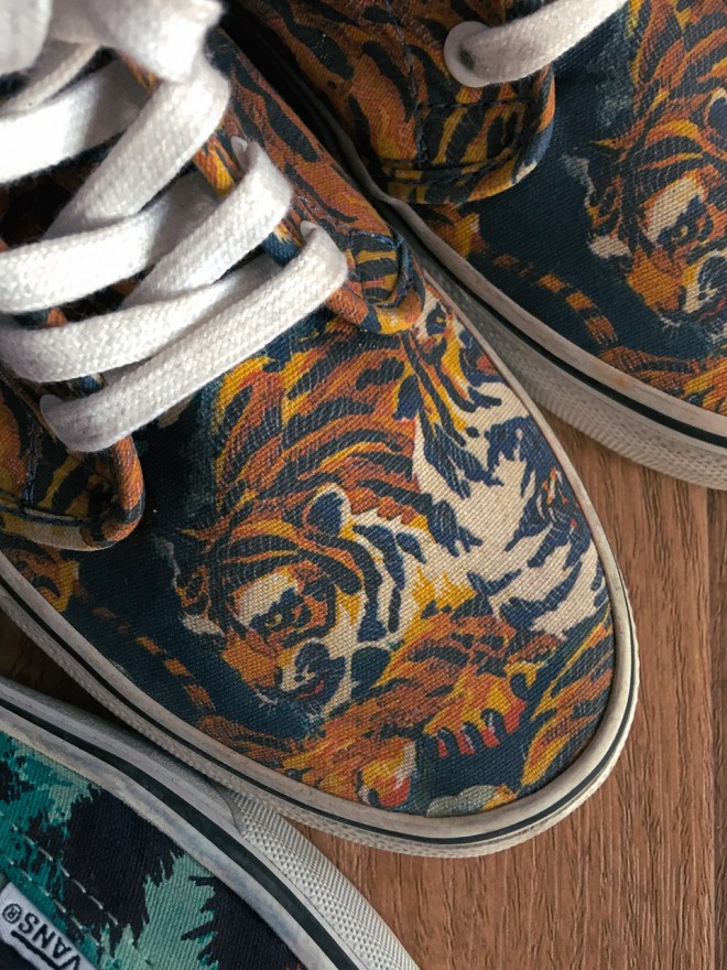 【上手玩】我的 KENZO 情结:KENZO x Vans 联名老鞋-Vans爱好者