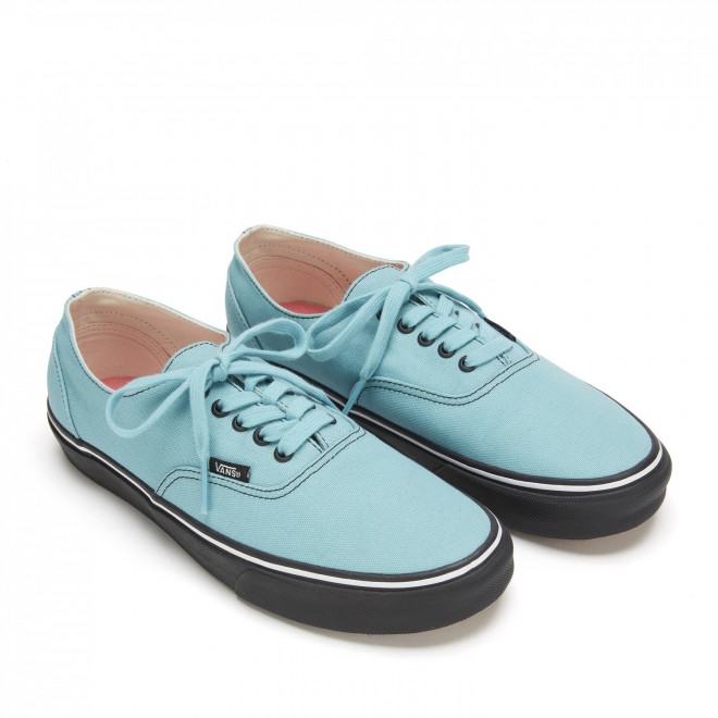 Gosha Rubchinskiy x Vans Vault Authentic LX 上手视频-Vans爱好者