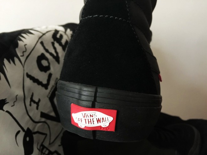 【上手玩】Vans Vault、Pro、MTE 三大支线四双黑色鞋款-Vans爱好者