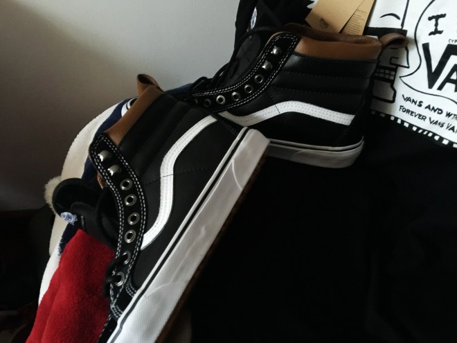 【上手玩】Vans Vault、Pro、MTE 三大支线四双黑色鞋款-Vans爱好者