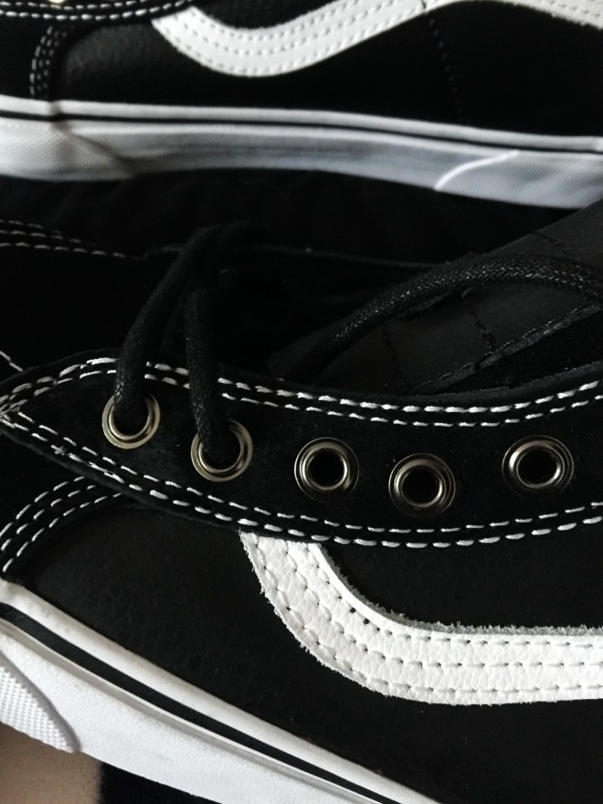 【上手玩】Vans Vault、Pro、MTE 三大支线四双黑色鞋款-Vans爱好者