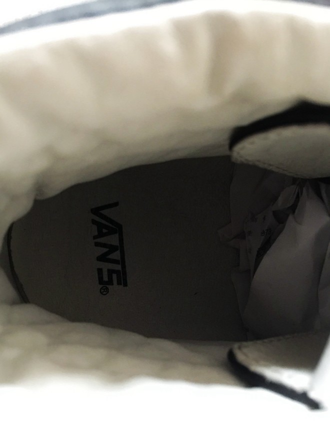 【上手玩】Vans Vault、Pro、MTE 三大支线四双黑色鞋款-Vans爱好者