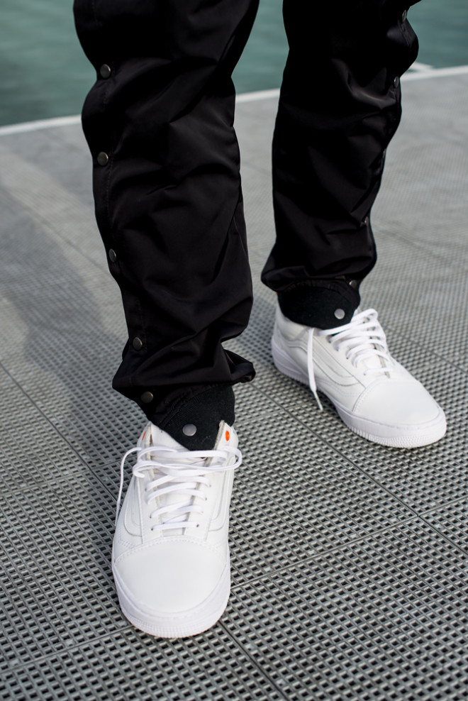 【详览】Nike Air Force 1 x Vans Vault Old Skool LX by Rokit x The Shoe Surgeon 定制鞋款:Off the Cour-Vans爱好者