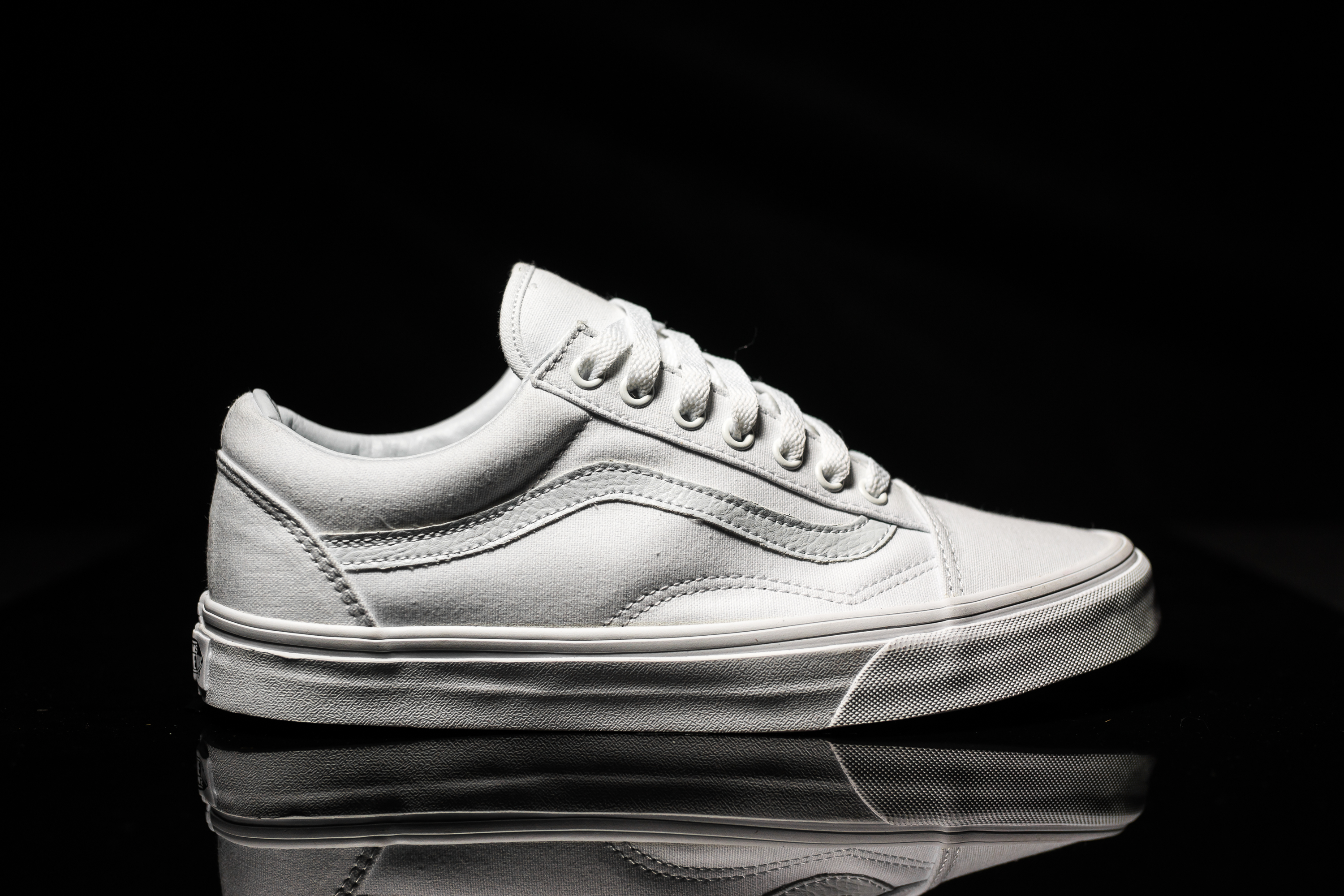 【详览】vans old skool "true white" 纯白鞋款