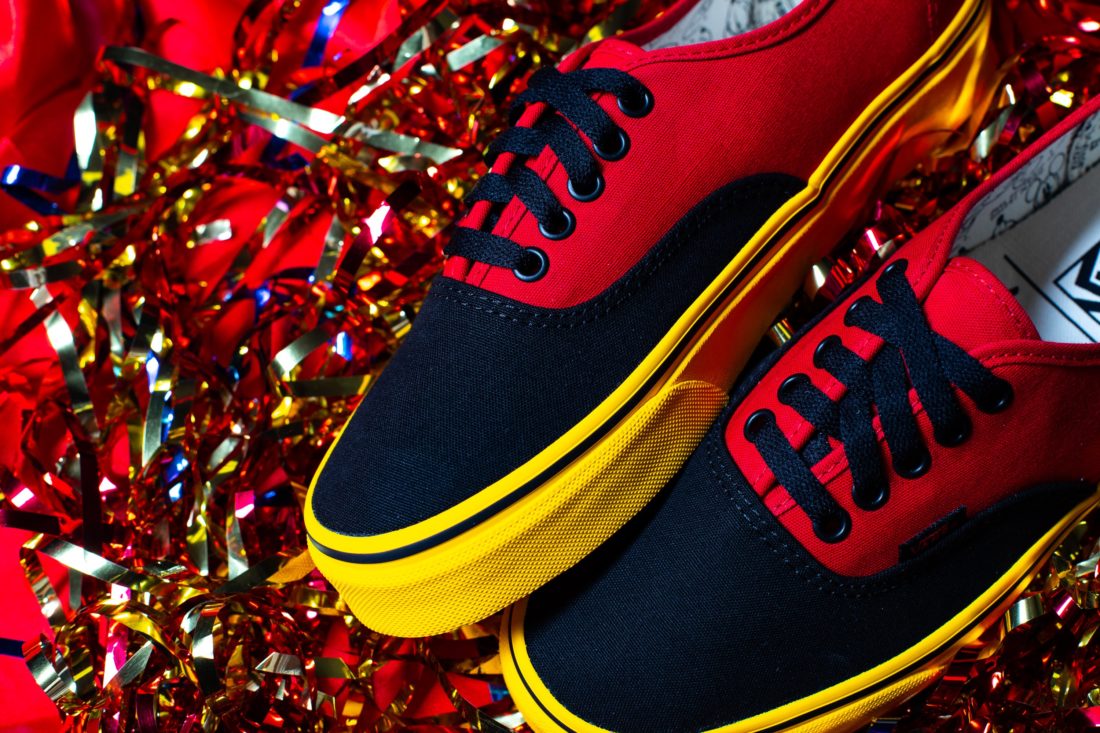 详览 | Disney x Vans 米老鼠 90 周年联名系列-Vans爱好者
