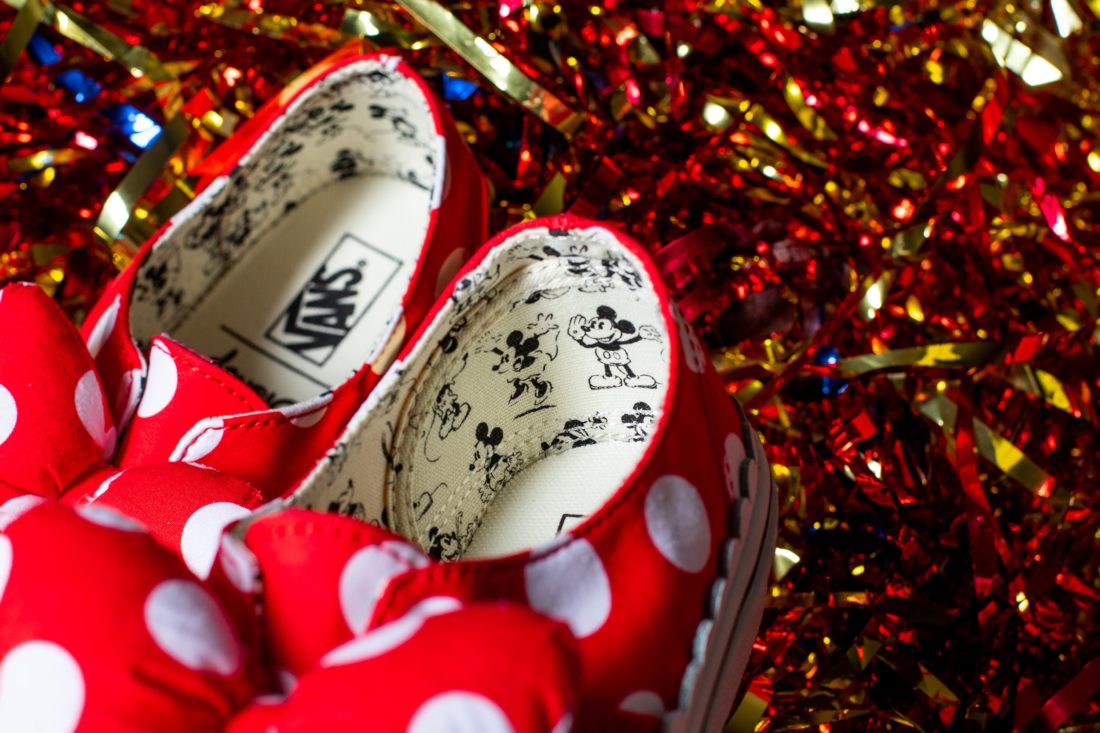 详览 | Disney x Vans 米老鼠 90 周年联名系列-Vans爱好者