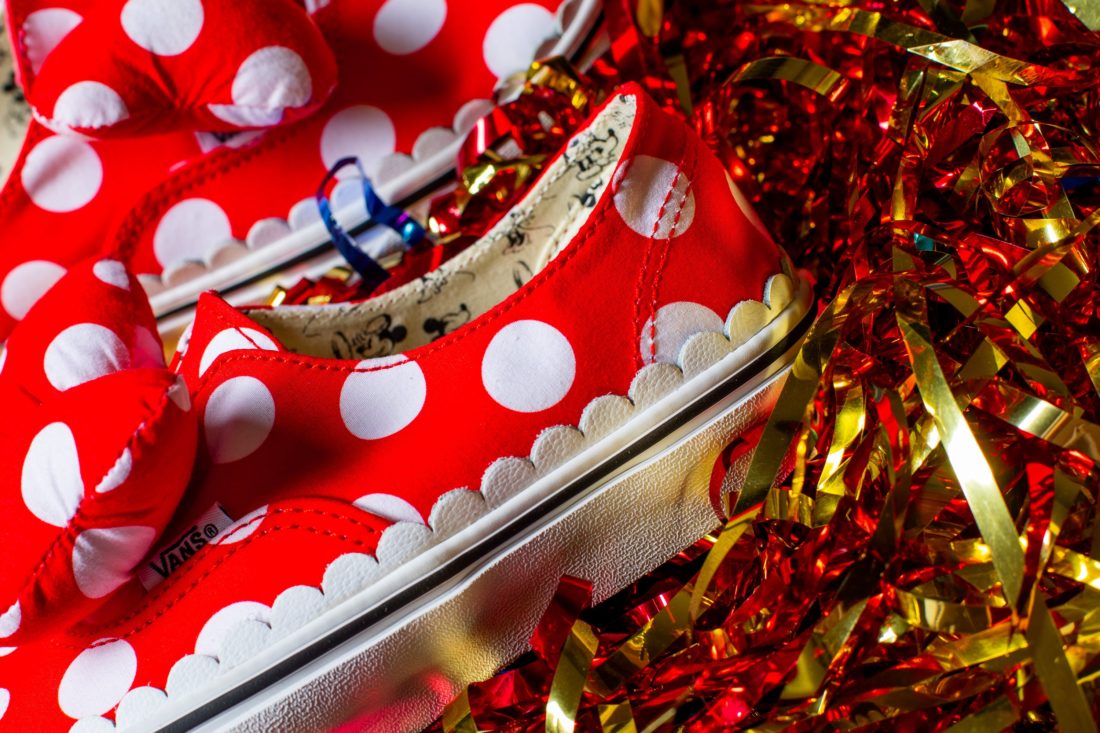 详览 | Disney x Vans 米老鼠 90 周年联名系列-Vans爱好者
