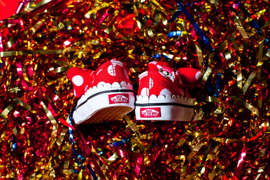 详览 | Disney x Vans 米老鼠 90 周年联名系列-Vans爱好者