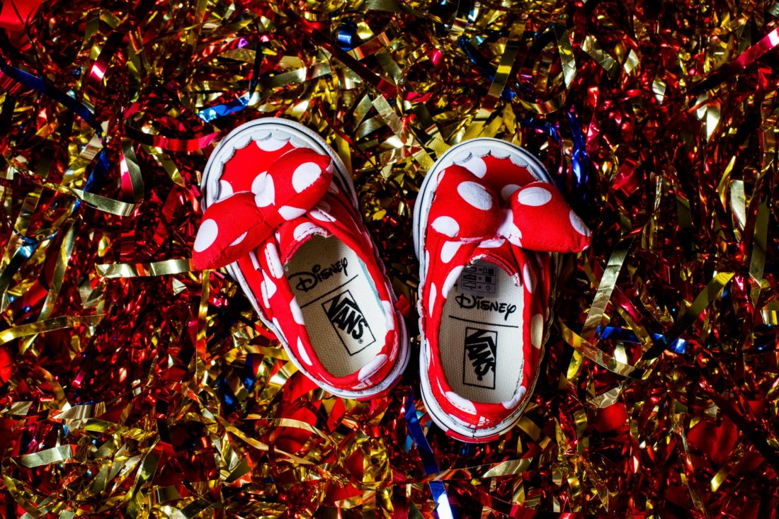 详览 | Disney x Vans 米老鼠 90 周年联名系列-Vans爱好者
