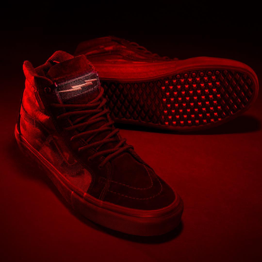 预告 | DEFCON x Vans Sk8-Hi Notchback Pro 联名鞋款-Vans爱好者