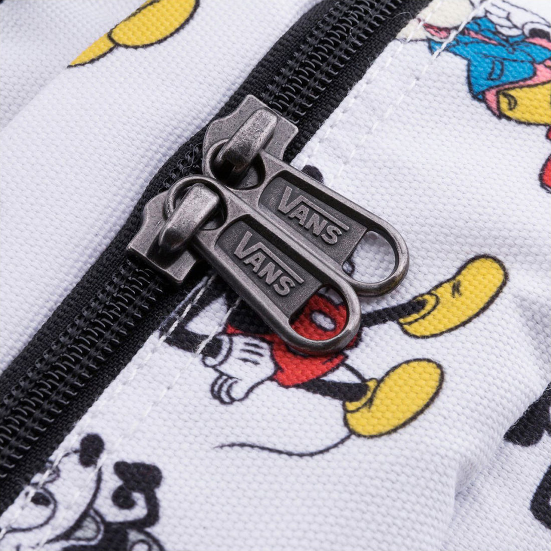 Disney x Vans 米老鼠 90 周年特别系列-Vans爱好者