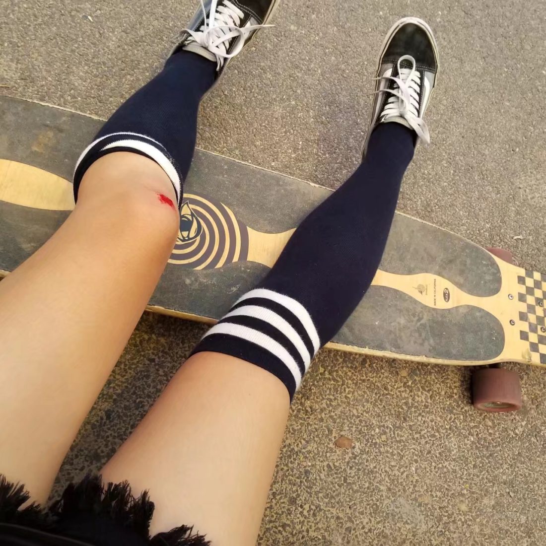 上脚照 WDYWT | 真正权志龙同款 Style 36 现身江湖,快来看看上电视的有没有你!-Vans爱好者