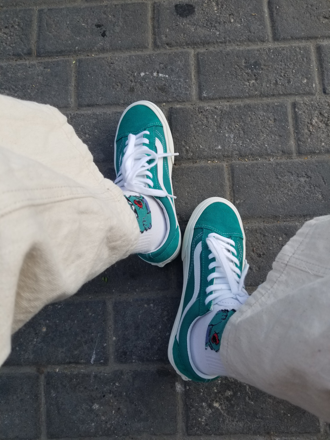 上脚照 WDYWT | 真正权志龙同款 Style 36 现身江湖,快来看看上电视的有没有你!-Vans爱好者