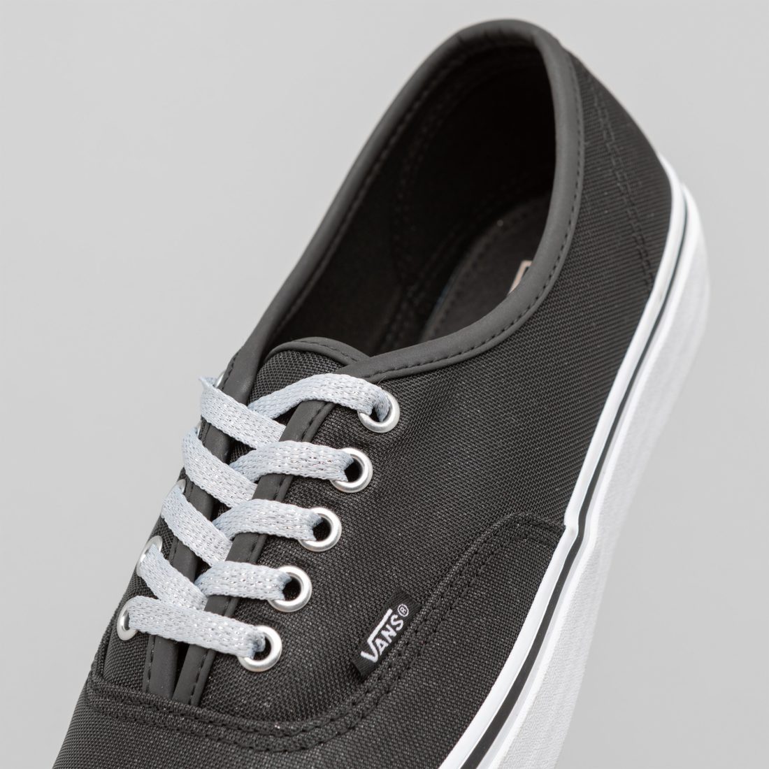 详览 | Vans Vault