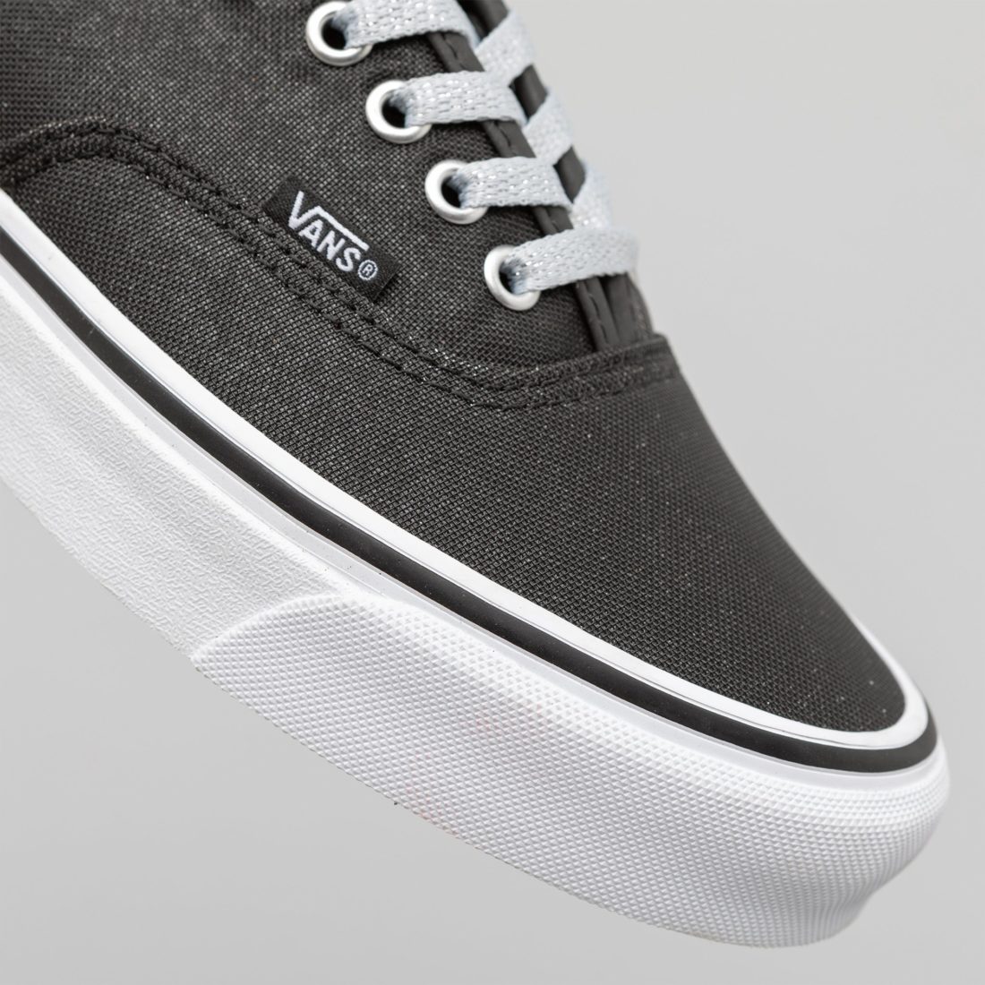 详览 | Vans Vault