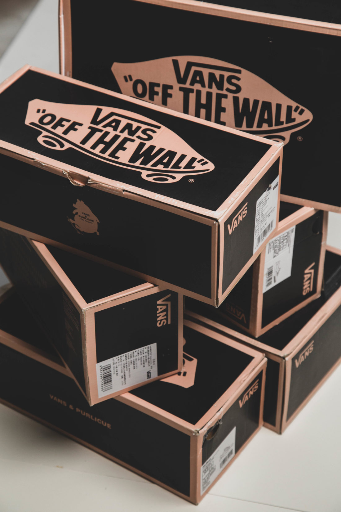 上手玩 | 全套开箱,苏五口 Purlicue x Vans 猪年生肖系列-Vans爱好者