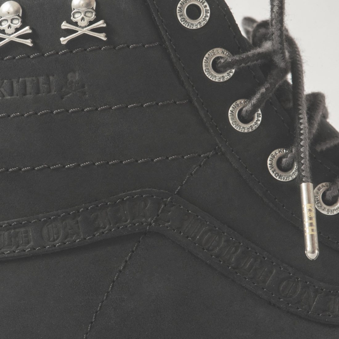 详览 | KITH x mastermind WORLD x Vans Vault 三方联名-Vans爱好者