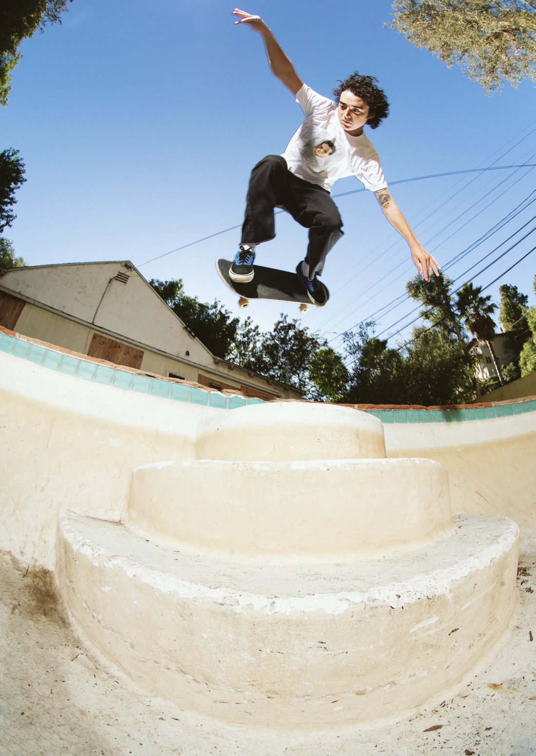 职业滑手 Rowan Zorilla 得以推出 Vans Era Pro 全新签名配色鞋款-Vans爱好者