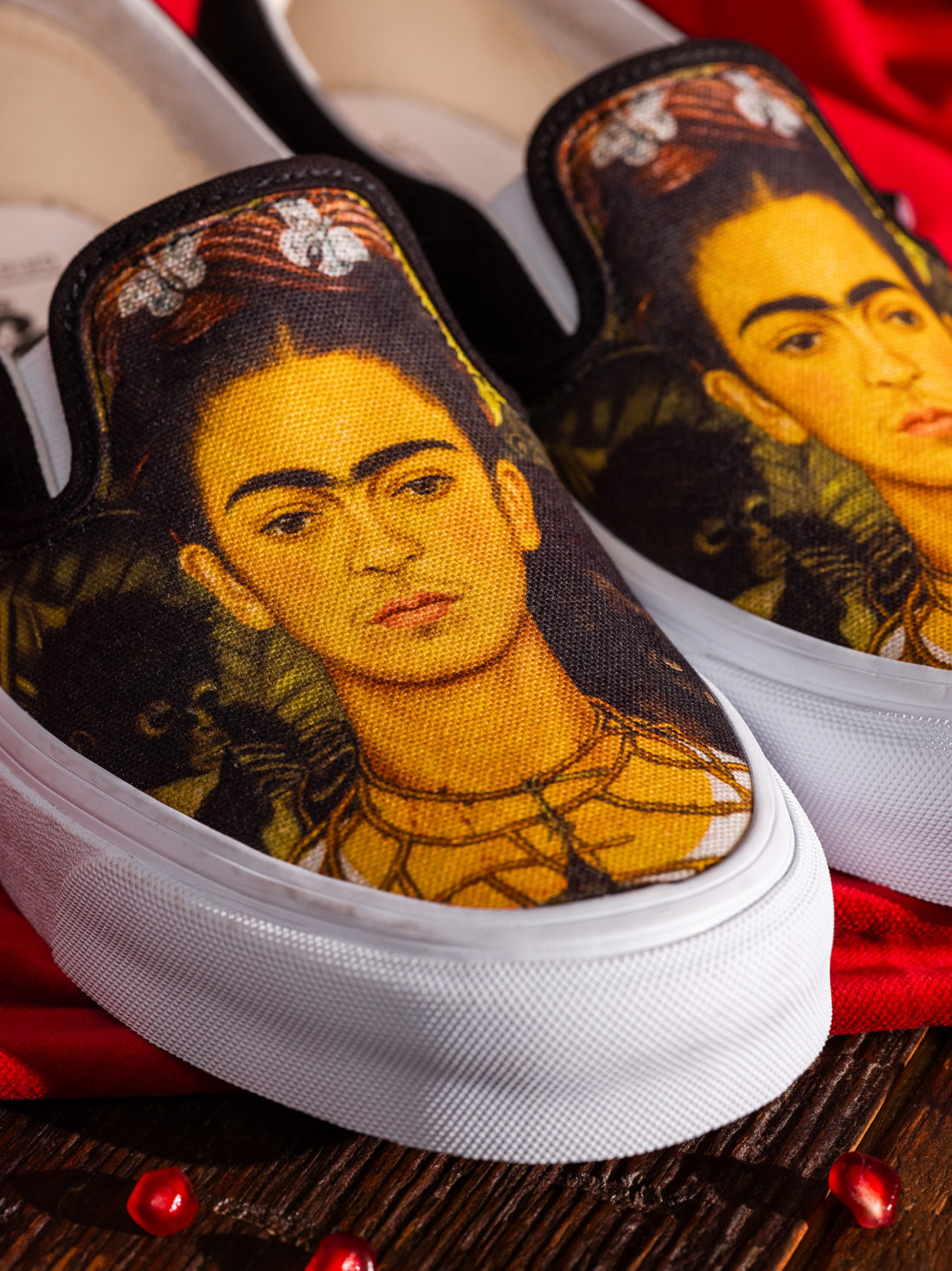 墨西哥画家 Frida Kahlo x Vans Vault 2019 联名系列-Vans爱好者